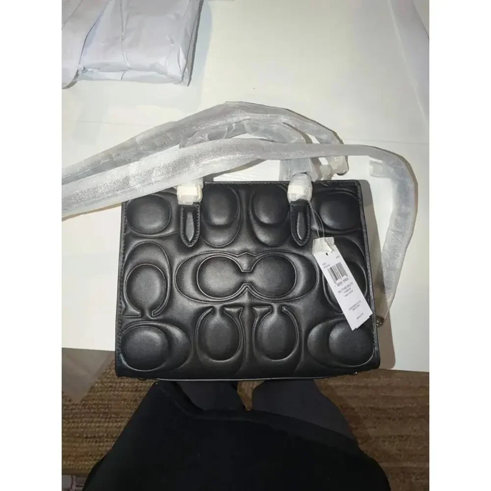 Coach nwt b7